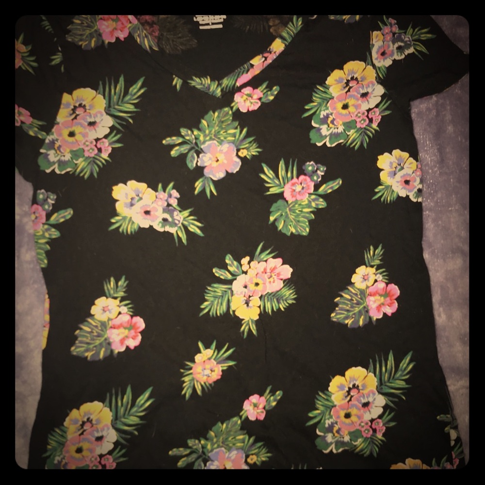 A flower tee from old navy